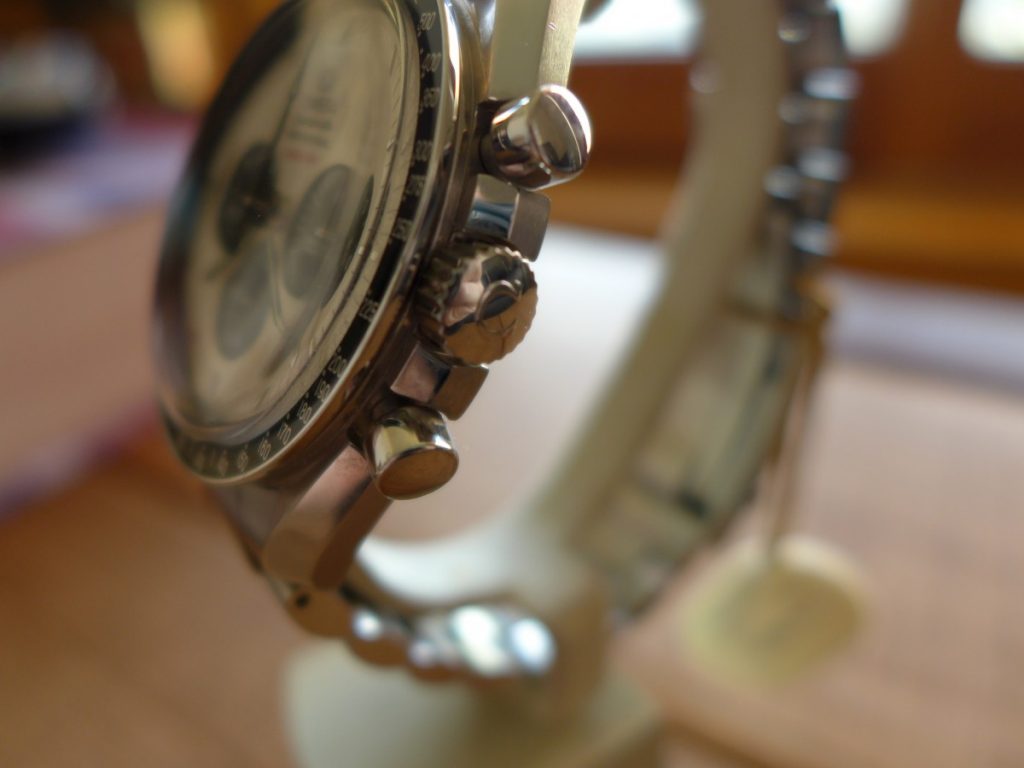 selling vintage Watch today 